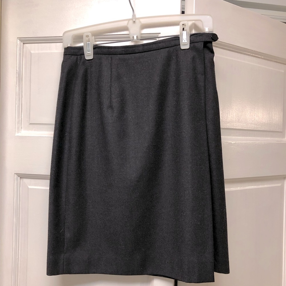 Ann Taylor wool skirt -size 8
